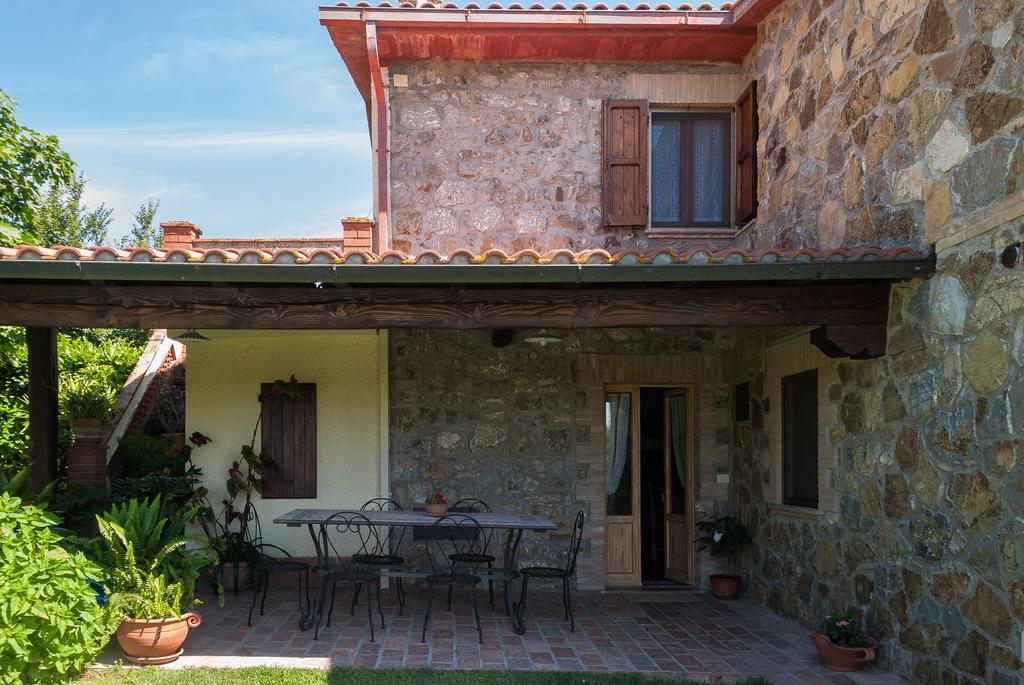 Апартаменты Fattoria Dei Cavalieri Сована Номер фото
